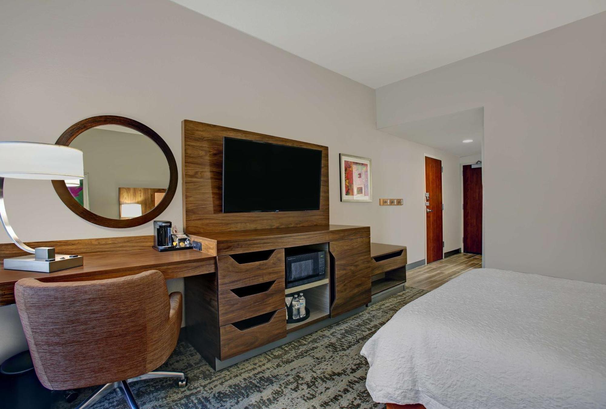 Hampton 3* Salisbury